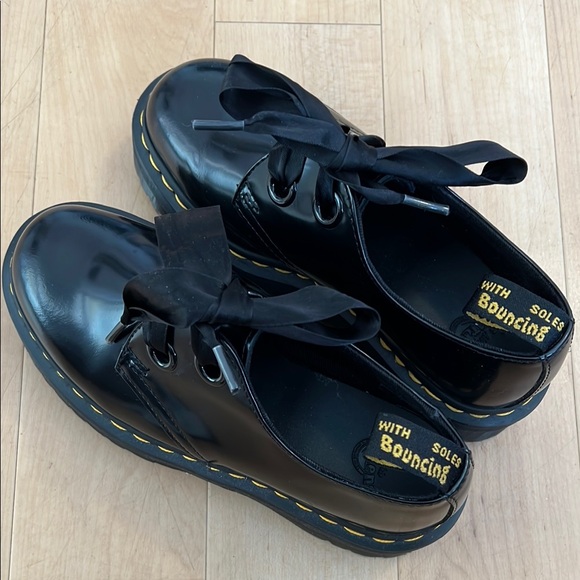 Dr. Martens HOLLY LEATHER PLATFORM SHOES 6 - Picture 3 of 16